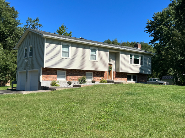 Pressure wash window cleaning fishkill