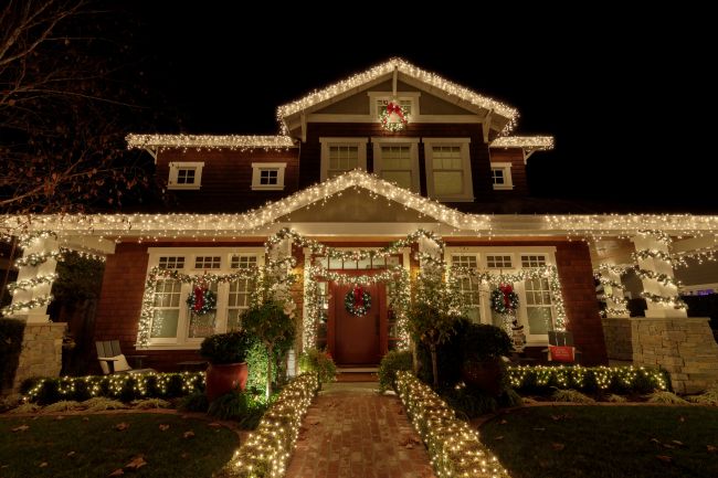 christmas light installation on home